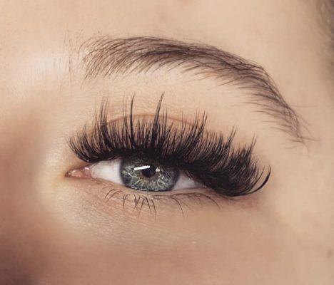 Strip lash look